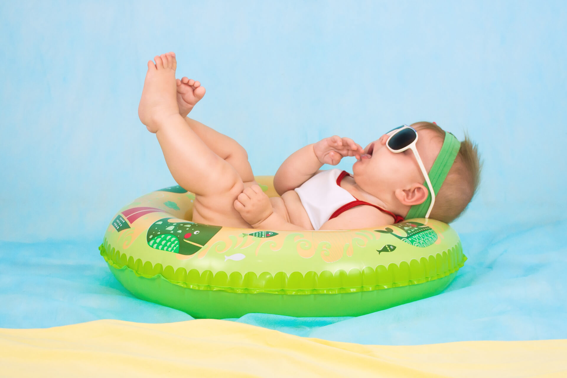 Bañar al bebé es una actividad ideal para que mamá, papá o algún hermanito mayor se sientan más cerca del nuevo integrante de la familia, ¡sigue estos consejos para que todos la pasen de maravilla!